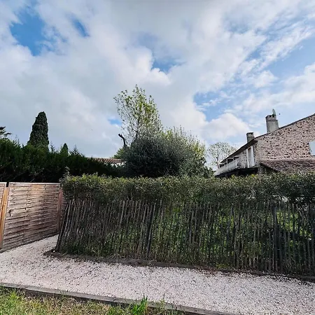 شقة Proche De La Avec Jardin Hyères