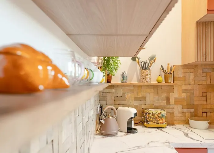 Proche De La Avec Jardin Hyères