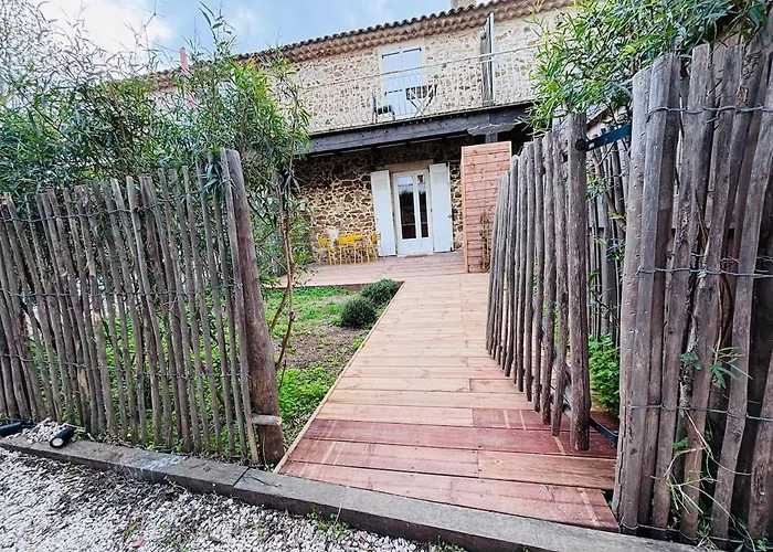 Proche De La Avec Jardin شقة Hyères