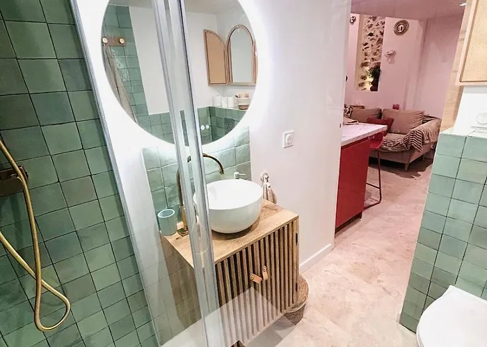 Proche De La Avec Jardin Hyères